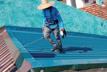 Metal Roof Repair in Singapore